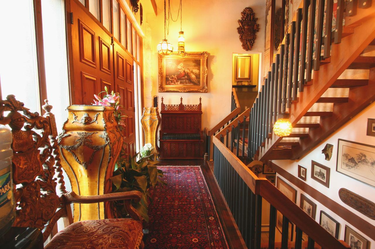Alpenhof Bed & Breakfast Media エクステリア 写真